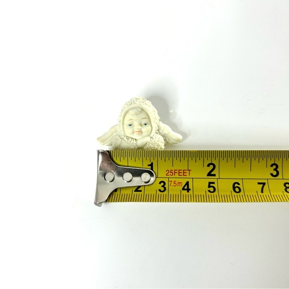 Vintage Porcelain Snowbabies Brooch - Picture 5 of 7